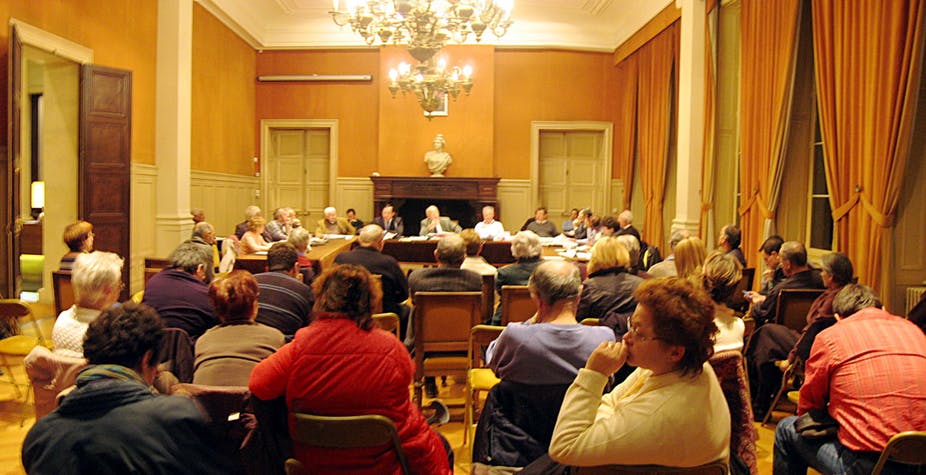 Réunion publique dans une mairie. P.-A. Dorange/Flickr, CC BY-SA